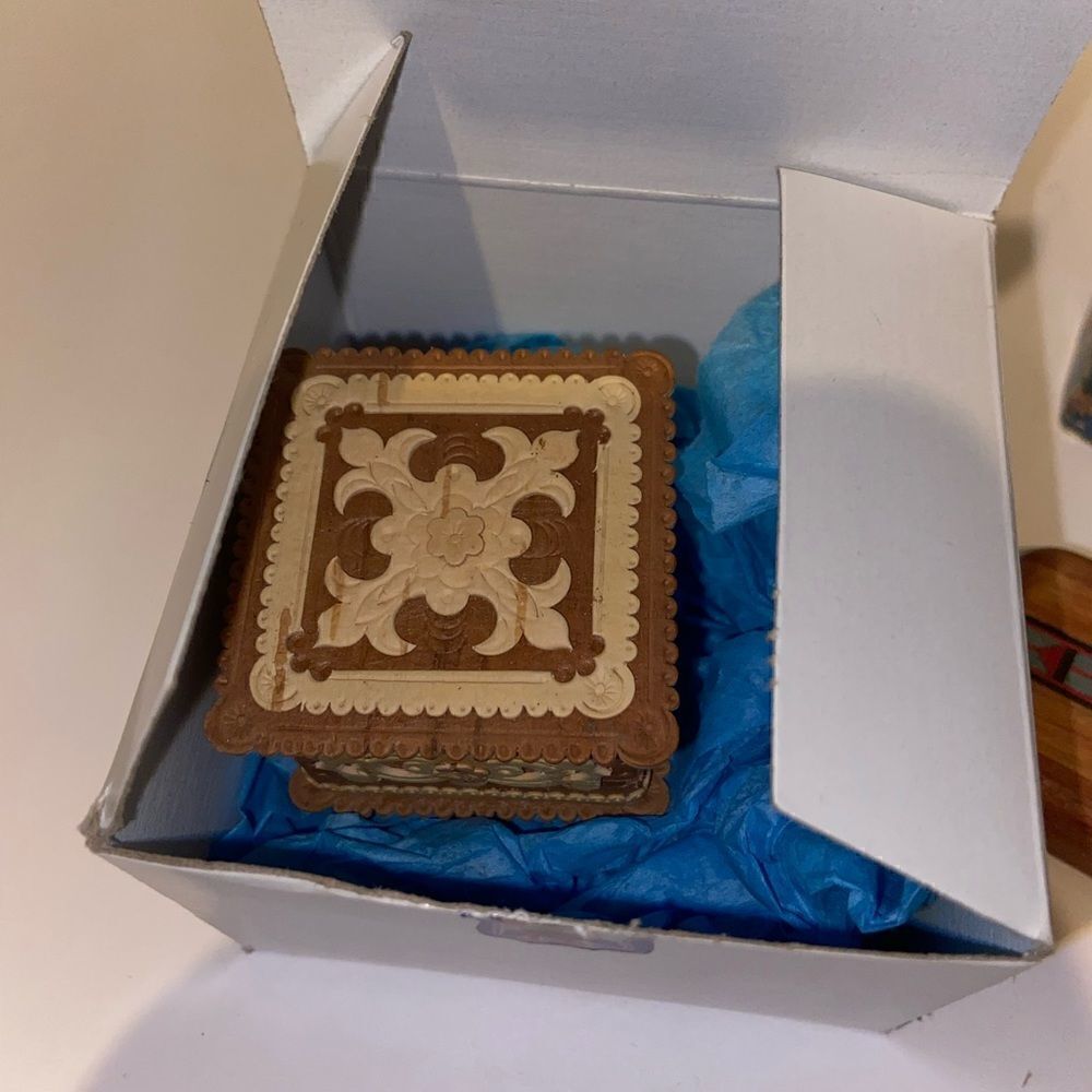 4 Small Random Trinket boxes vintage - Picture 5 of 11